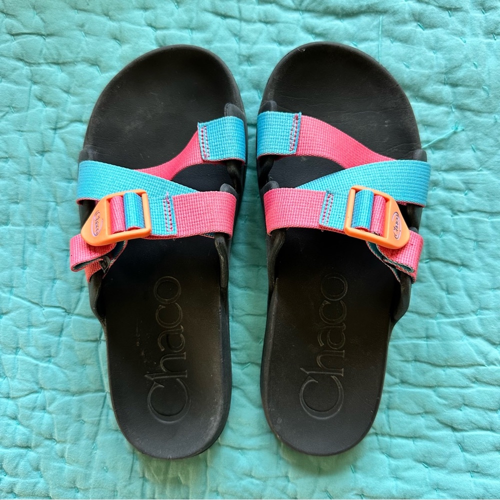 Chaco Chillos Blue and Pink, size 8